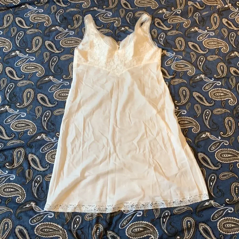 Vintage Barbizon cream‎ midi slip with lace bust, large or 20 - Picture 11 of 11
